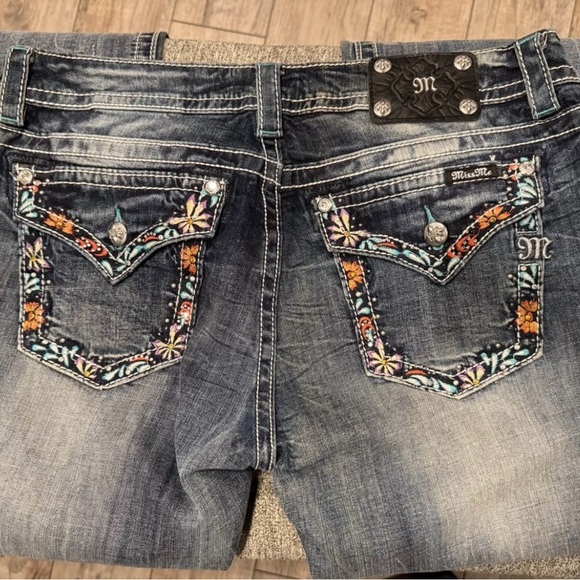Miss Me Women's Blue Jeans - Picture 3 of 7